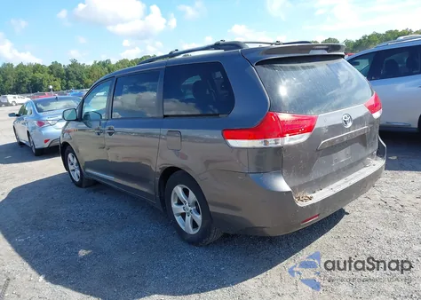2011 Toyota Sienna Le V6 from USA, damaged, VIN 5TDKK3DC8BS055000